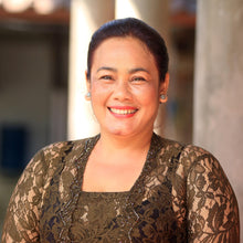 Load image into Gallery viewer, In the Round Red