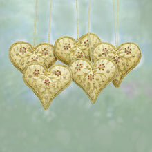 Load image into Gallery viewer, Floral Heart
