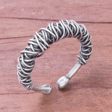 Load image into Gallery viewer, Dark Thai Spindle