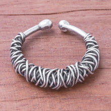 Load image into Gallery viewer, Dark Thai Spindle