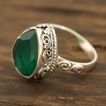 Load image into Gallery viewer, Glittering Verdant Drop