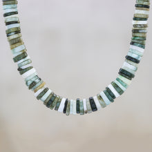 Load image into Gallery viewer, Elegant Stones in Green