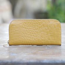 Load image into Gallery viewer, Yellow Croc