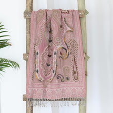 Load image into Gallery viewer, Passionate Paisley
