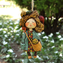 Load image into Gallery viewer, Dreamy Yarns