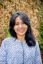 Load image into Gallery viewer, Handmade Ivory Palm Leaf Clutch Handbag from Java - Trance in Ivory | NOVICA