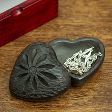 Load image into Gallery viewer, Heart Flower