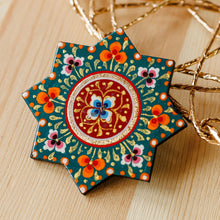 Load image into Gallery viewer, Floral Star