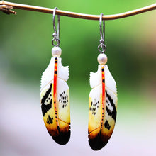 Load image into Gallery viewer, Stunning Feathers