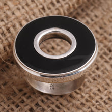 Load image into Gallery viewer, In the Round Black