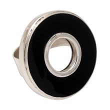 Load image into Gallery viewer, In the Round Black