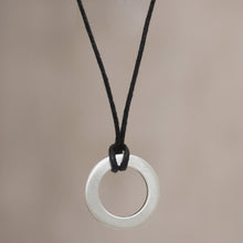 Load image into Gallery viewer, Perfect Circle
