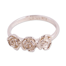 Load image into Gallery viewer, Sweetheart Rose Garland