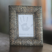 Load image into Gallery viewer, Natures Charm in Black
