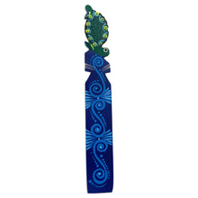 Load image into Gallery viewer, Hand Painted Green Turtle on Copal Wood Bookmark from Mexico - Reading Turtle | NOVICA
