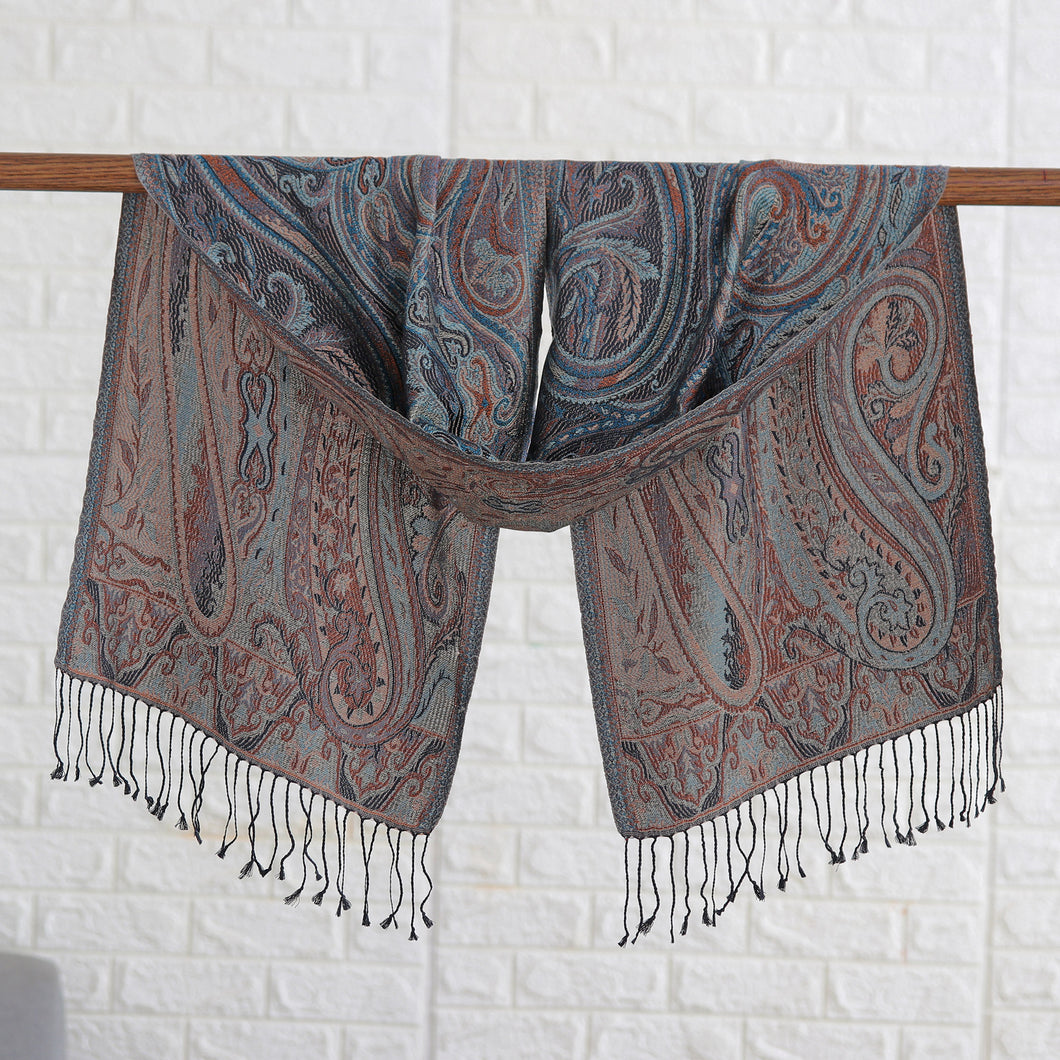 Serene Paisley Facets